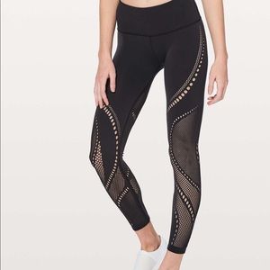 Lululemon Reveal Tight Precision